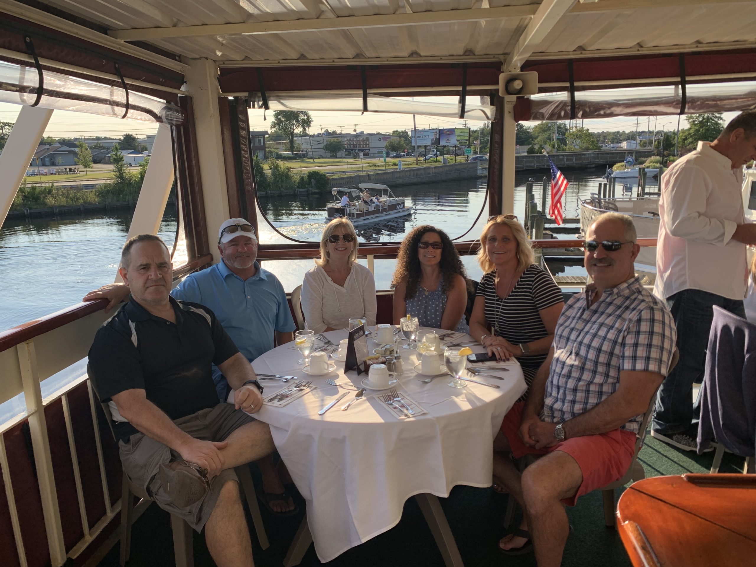 river lady dinner cruise